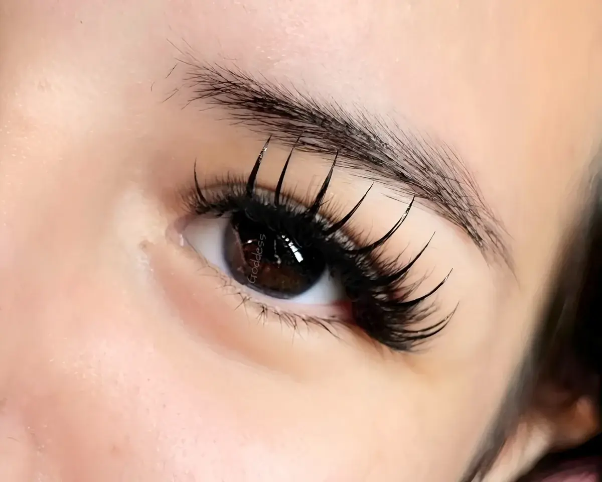 Resultado real de Flowering en Goddess Lash Room, foto 1