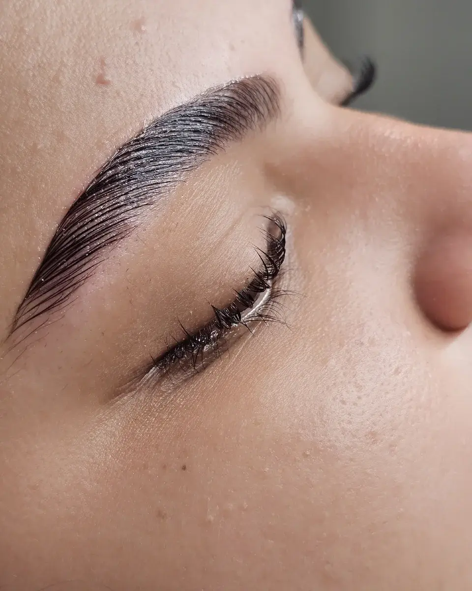 Resultado real de Laminado de Cejas en Goddess Lash Room, foto 2